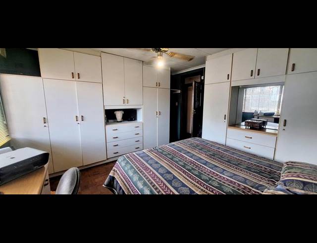 6 BEDROOM HOUSE FOR SALE IN RESERVOIR HILLS